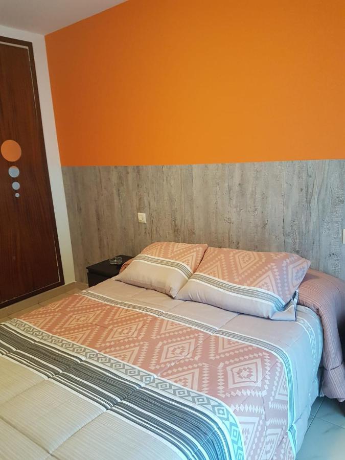 Hostal Galicia Figueres  Bagian luar foto